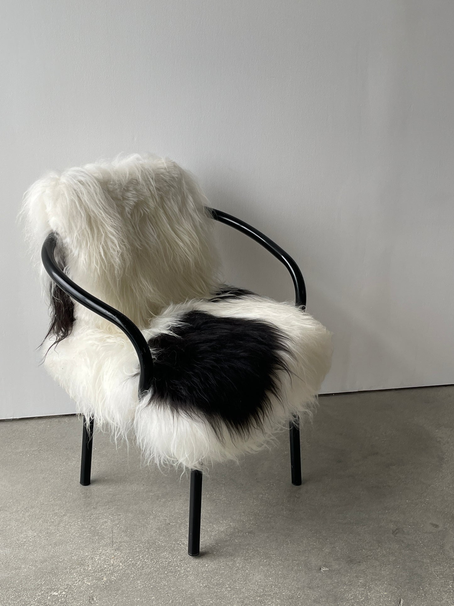 MANDARIN CHAIR IN ICELANDIC SHEEPSKIN