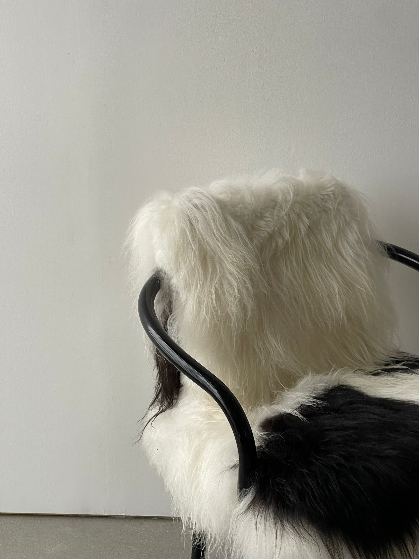MANDARIN CHAIR IN ICELANDIC SHEEPSKIN