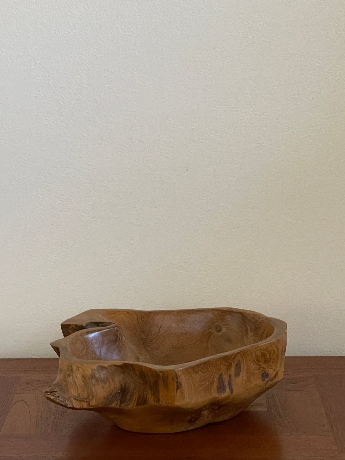 FREEFROM WOODEN LIVE EDGE BOWL